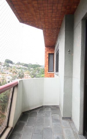 Apartamento para alugar com 130m², 5 quartos e 3 vagasVaranda