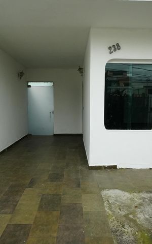 Casa para alugar com 124m², 2 quartos e 2 vagasGaragem