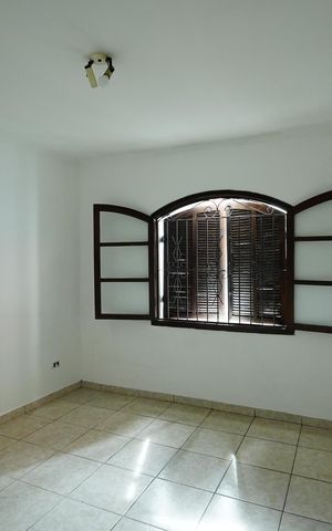 Casa para alugar com 124m², 2 quartos e 2 vagasSuíte 