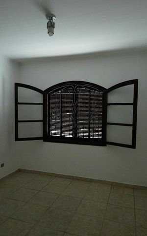 Casa para alugar com 124m², 2 quartos e 2 vagasQuarto 1