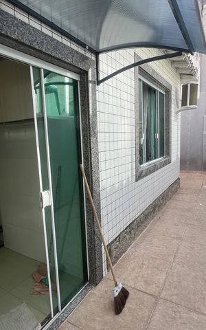 Casa à venda com 105m², 2 quartos e 2 vagas