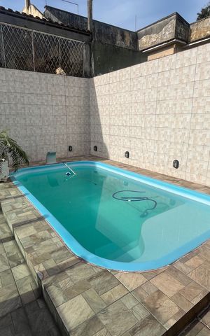 Casa à venda com 105m², 2 quartos e 2 vagas