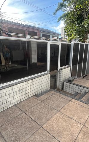 Casa à venda com 105m², 2 quartos e 2 vagas
