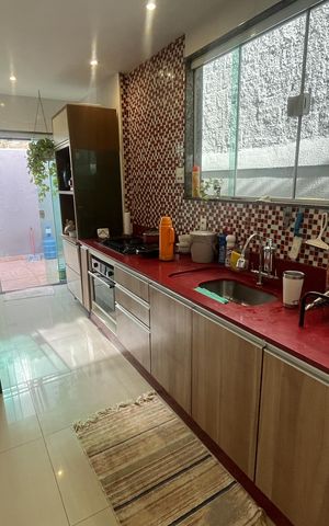 Casa à venda com 105m², 2 quartos e 2 vagas