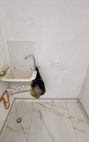 Apartamento à venda com 30m², 2 quartos e sem vaga Apartamento à venda com 30m², 2 quartos e sem vagaÁrea de Serviço