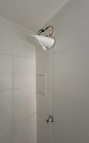Apartamento à venda com 30m², 2 quartos e sem vaga Apartamento à venda com 30m², 2 quartos e sem vagaBanheiro