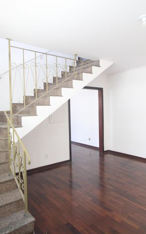 Casa à venda com 179m², 3 quartos e 2 vagasSala 2