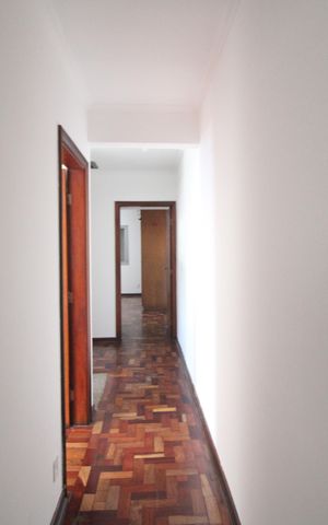 Casa à venda com 179m², 3 quartos e 2 vagasCorredor