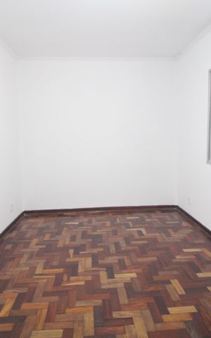 Casa à venda com 179m², 3 quartos e 2 vagasSuíte