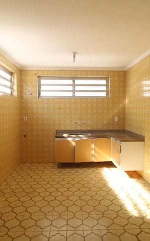 Casa à venda com 179m², 3 quartos e 2 vagasCozinha