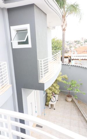 Casa à venda com 175m², 4 quartos e 4 vagasSuíte 3