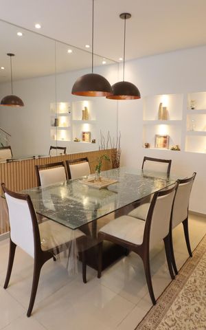 Casa à venda com 175m², 4 quartos e 4 vagasSala
