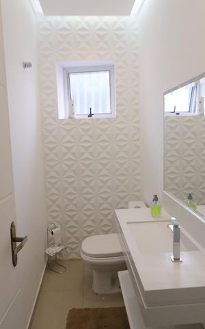 Casa à venda com 175m², 4 quartos e 4 vagasLavabo