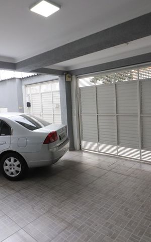 Casa à venda com 175m², 4 quartos e 4 vagasGaragem