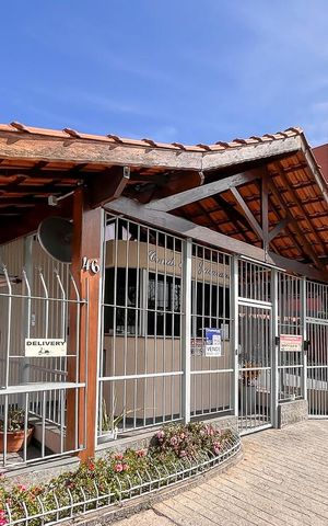 Apartamento à venda com 55m², 2 quartos e 1 vagaFachada + plaquinha