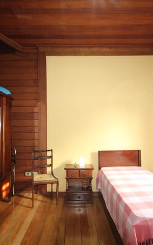Casa à venda com 320m², 4 quartos e 4 vagasQuarto 2