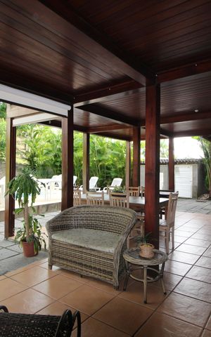 Casa à venda com 320m², 4 quartos e 4 vagasÁrea Externa