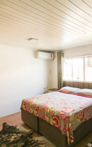 Casa à venda com 100m², 4 quartos e 2 vagas Casa à venda com 100m², 4 quartos e 2 vagasQuarto 2