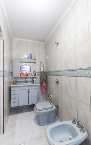 Casa à venda com 125m², 4 quartos e 2 vagasBanheiro Quarto 3 - Suíte