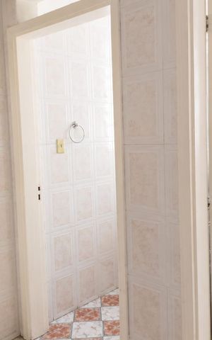 Casa para alugar com 18m², 3 quartos e 11 vagas Casa para alugar com 18m², 3 quartos e 11 vagasBanheiro