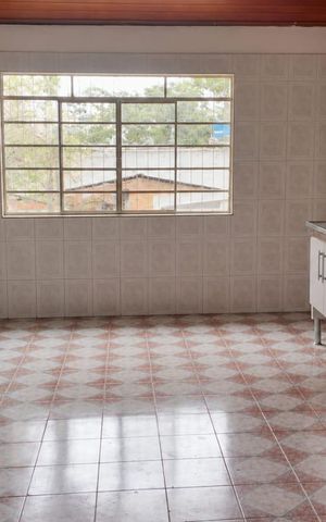 Casa para alugar com 18m², 3 quartos e 11 vagas Casa para alugar com 18m², 3 quartos e 11 vagasCozinha