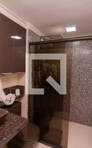 Apartamento à venda com 52m², 2 quartos e 1 vaga Apartamento à venda com 52m², 2 quartos e 1 vagaBanheiro