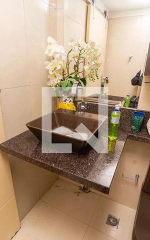 Apartamento à venda com 52m², 2 quartos e 1 vaga Apartamento à venda com 52m², 2 quartos e 1 vagaBanheiro