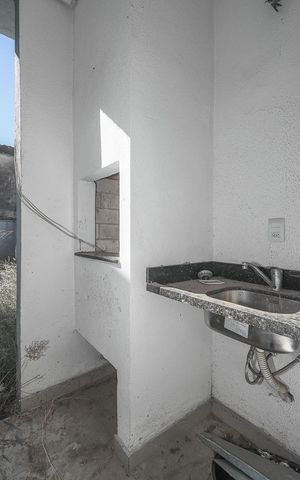 Casa à venda com 140m², 3 quartos e 2 vagasÁrea externa