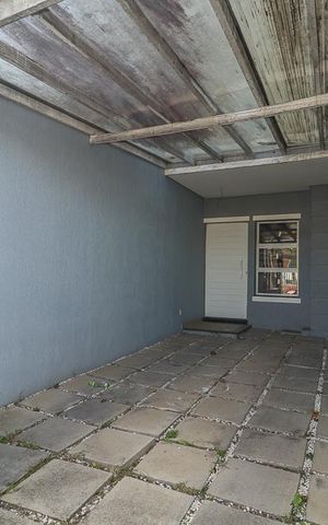 Casa à venda com 140m², 3 quartos e 2 vagasGaragem