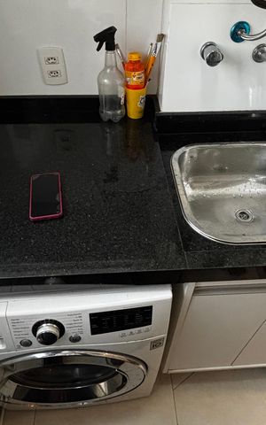 Apartamento à venda com 67m², 3 quartos e 1 vaga Apartamento à venda com 67m², 3 quartos e 1 vagaCozinha e Área de Serviço