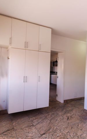 Apartamento para alugar com 298m², 4 quartos e 5 vagas Apartamento para alugar com 298m², 4 quartos e 5 vagasÁrea de Serviço