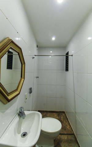 Apartamento para alugar com 298m², 4 quartos e 5 vagas Apartamento para alugar com 298m², 4 quartos e 5 vagasBanheiro de serviço