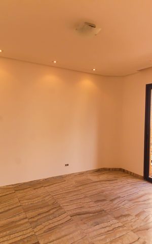 Apartamento para alugar com 298m², 4 quartos e 5 vagas Apartamento para alugar com 298m², 4 quartos e 5 vagasSala