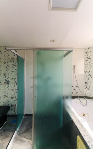 Apartamento para alugar com 298m², 4 quartos e 5 vagas Apartamento para alugar com 298m², 4 quartos e 5 vagasBanheiro da Suíte 4