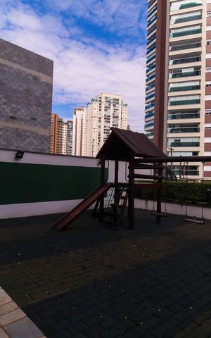 Apartamento para alugar com 298m², 4 quartos e 5 vagas Apartamento para alugar com 298m², 4 quartos e 5 vagasÁrea comum - Playground