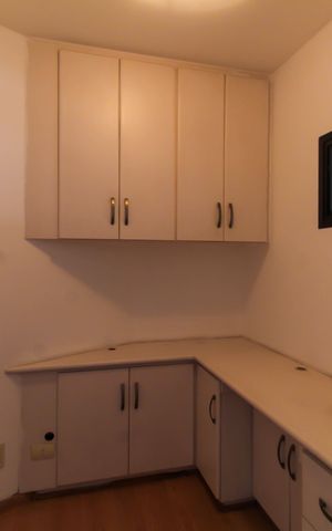 Apartamento para alugar com 298m², 4 quartos e 5 vagas Apartamento para alugar com 298m², 4 quartos e 5 vagasQuarto de Serviço