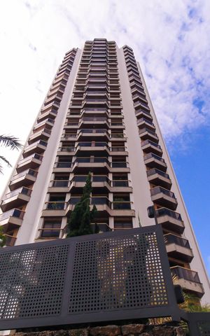 Apartamento para alugar com 298m², 4 quartos e 5 vagas Apartamento para alugar com 298m², 4 quartos e 5 vagasFachada