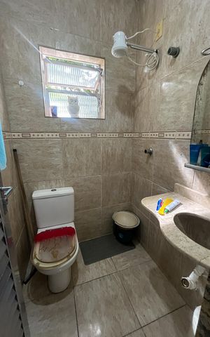 Casa à venda com 60m², 3 quartos e sem vaga Casa à venda com 60m², 3 quartos e sem vagaBanheiro 2