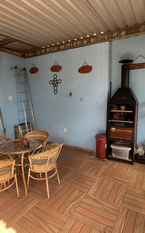 Casa à venda com 60m², 3 quartos e sem vaga Casa à venda com 60m², 3 quartos e sem vagaTerraço