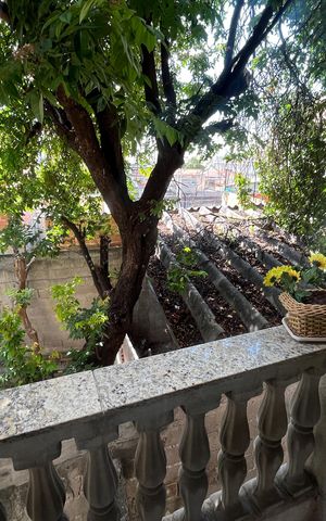 Casa à venda com 60m², 3 quartos e sem vaga Casa à venda com 60m², 3 quartos e sem vagaVaranda