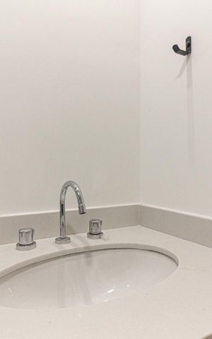 Studio para alugar com 28m², 1 quarto e sem vaga Studio para alugar com 28m², 1 quarto e sem vagaBanheiro