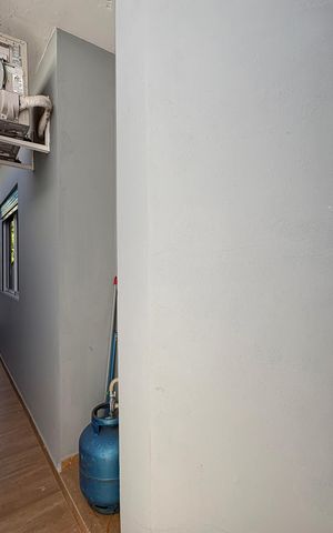 Casa para alugar com 220m², 2 quartos e 3 vagas Casa para alugar com 220m², 2 quartos e 3 vagasEntrada e Corredor externo