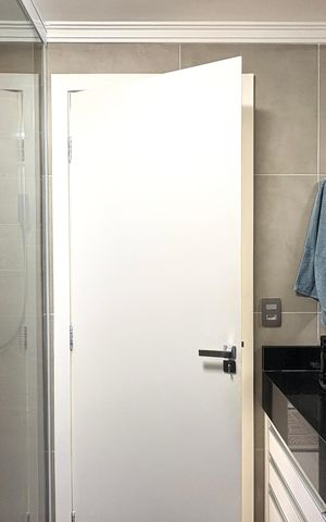 Casa para alugar com 220m², 2 quartos e 3 vagas Casa para alugar com 220m², 2 quartos e 3 vagasBanheiro da Suíte 1