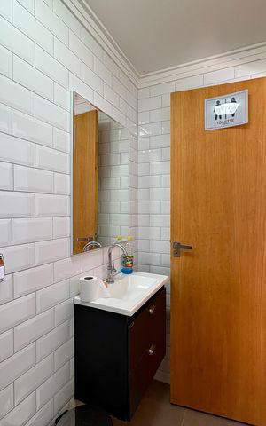 Casa para alugar com 220m², 2 quartos e 3 vagas Casa para alugar com 220m², 2 quartos e 3 vagasBanheiro de serviço