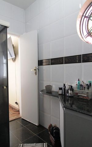 Casa à venda com 1400m², 4 quartos e 5 vagasBanheiro social