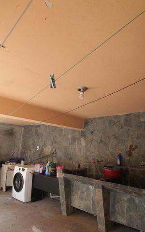 Casa à venda com 1400m², 4 quartos e 5 vagasÁrea de Serviço