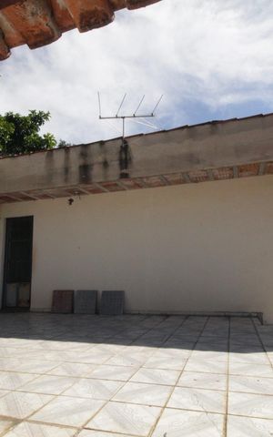 Casa à venda com 1400m², 4 quartos e 5 vagasÁrea Externa - Casa 2