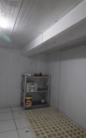 Casa à venda com 1400m², 4 quartos e 5 vagasÁrea comum