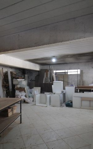 Casa à venda com 1400m², 4 quartos e 5 vagasÁrea comum