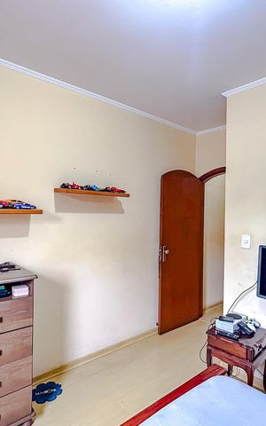 Casa à venda com 456m², 4 quartos e 4 vagasQuarto 2